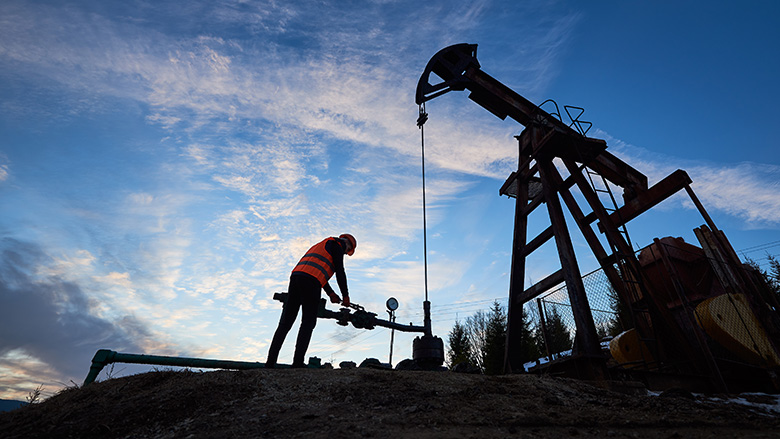 تأثير جائحة كورونا على أسواق السلع الأولية أشد وطأة على أسعار الطاقة؛ وترجيح استمرار الطلب المنخفض على النفط لما بعد 2021